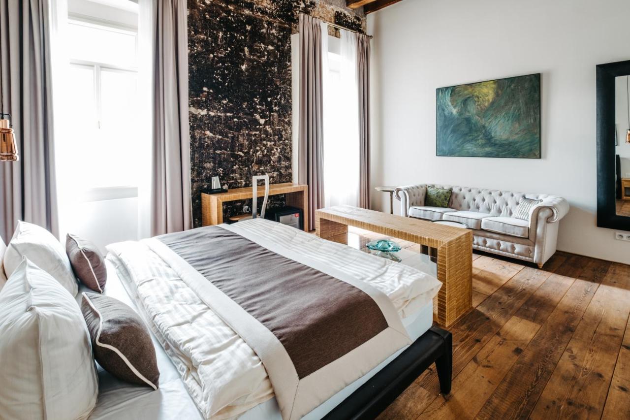 Boutique Hotel Corso Revnice Bagian luar foto
