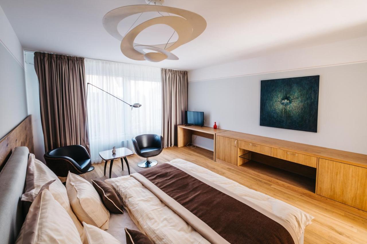 Boutique Hotel Corso Revnice Bagian luar foto
