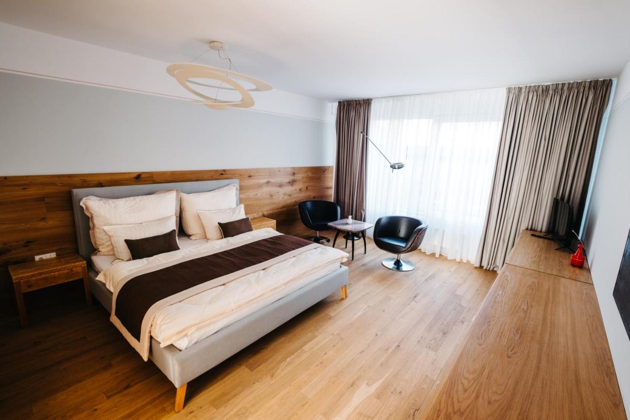 Boutique Hotel Corso Revnice Bagian luar foto