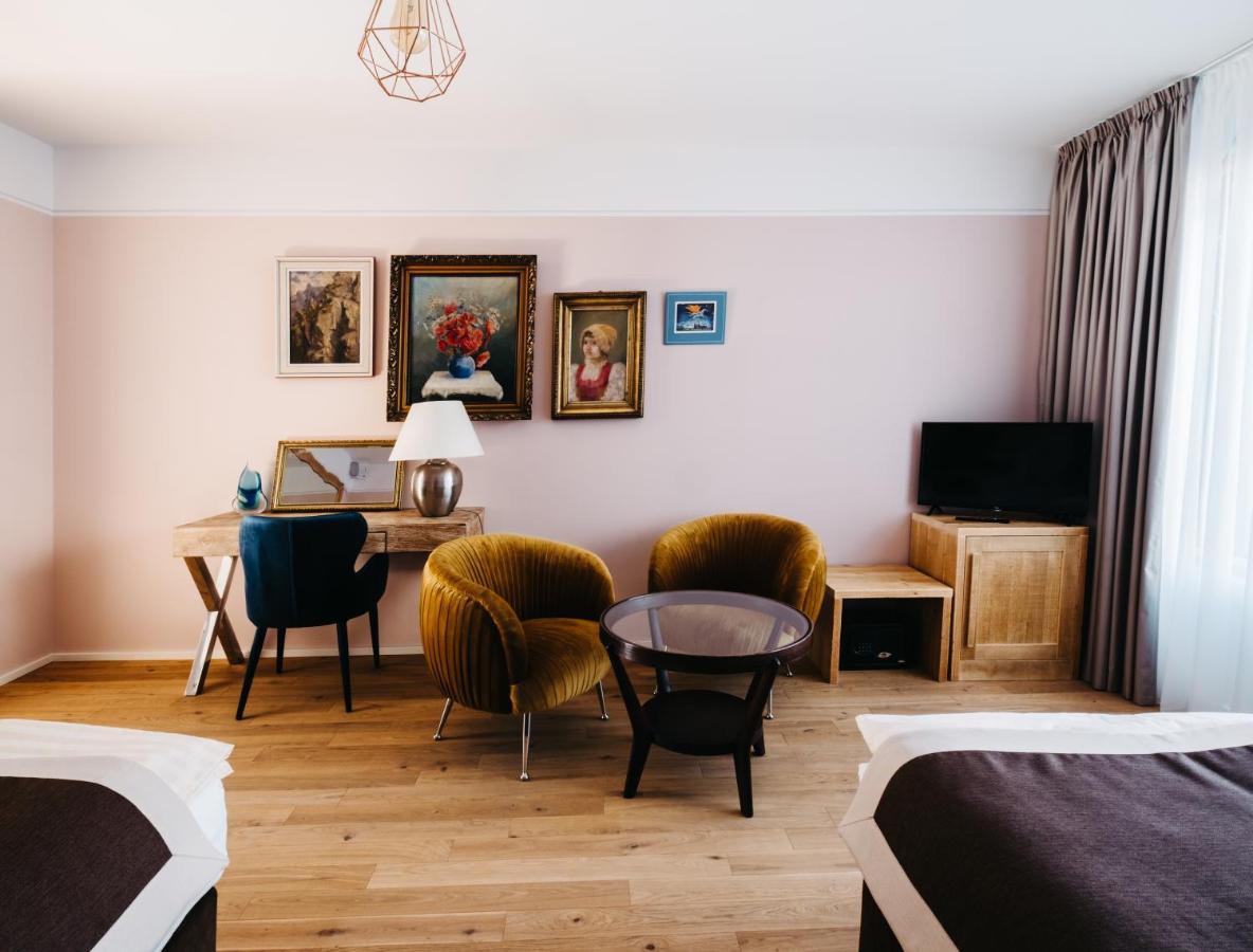 Boutique Hotel Corso Revnice Bagian luar foto