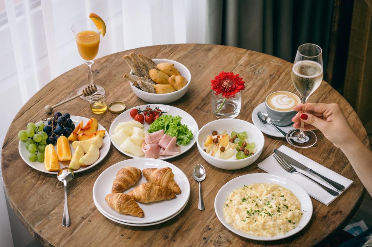 Boutique Hotel Corso Revnice Bagian luar foto
